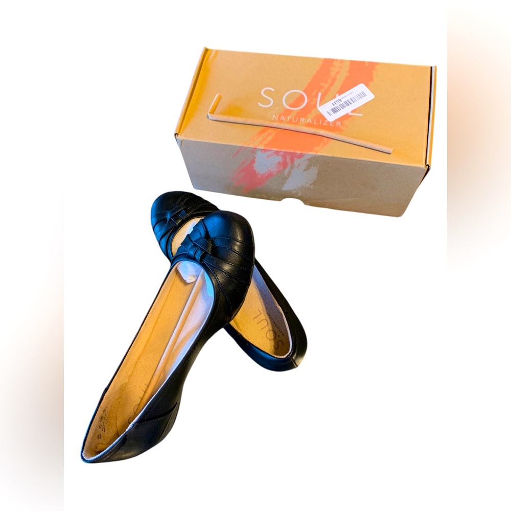 Naturalizer Soul ballet flat . Black , washable , made for all day comfort . 9W